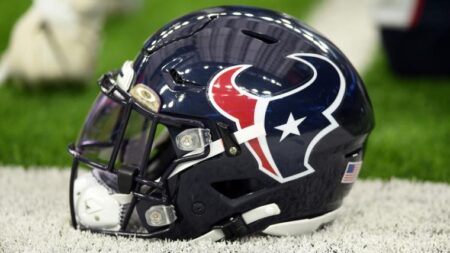 Texans predicted to pull off blockbuster trade for Steelers  million star