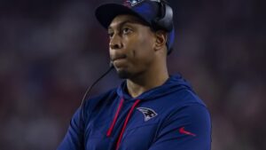 Patriots defensive coordinator set to interview for new job with AFC North team