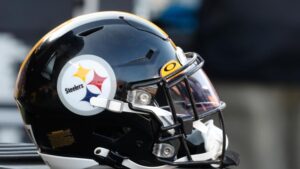 NFL exec predicts 2 million potential Steelers QB target will retire