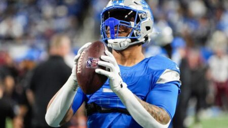 Detroit Lions fans explode during David Montgomery’s pregame introduction