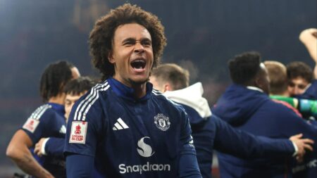 ‘That’s CRAZY’ – Fans spot what Joshua Zirkzee did after scoring Man Utd’s winning penalty to dump Arsenal out of FA Cup