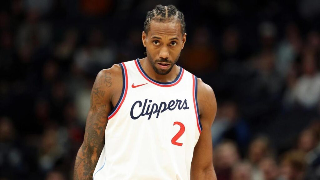 Kawhi Leonard away from Clippers to be with family forced to evacuate Los Angeles area fires