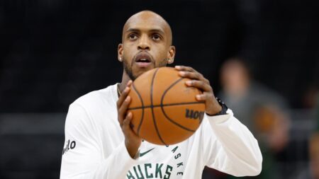 Milwaukee Bucks move Khris Middleton to bench