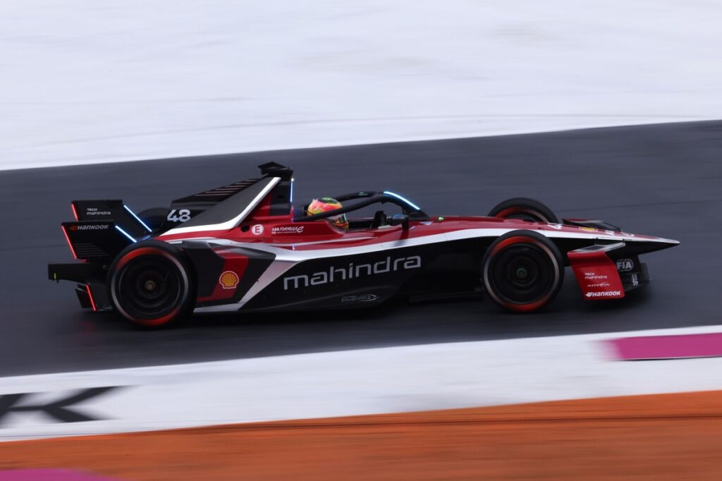 Mahindra “is committed to Formula E” as Gen4 decision looms