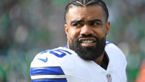 Chargers add former Cowboys RB Ezekiel Elliott for playoff run