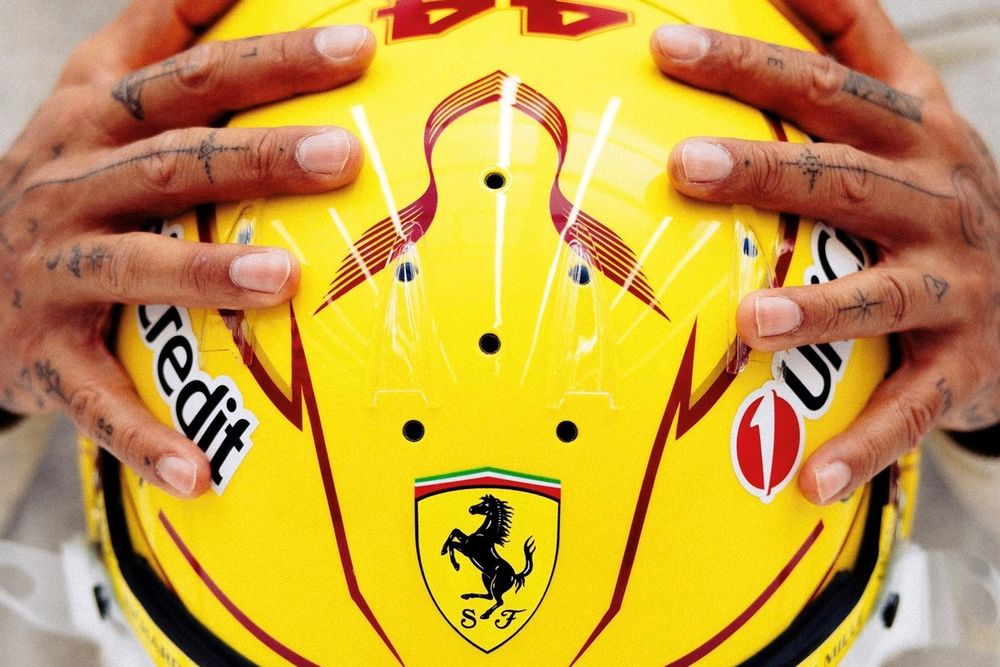 Helmet of Lewis Hamilton, Ferrari 
