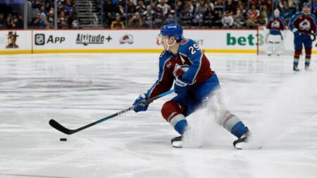 NHL midseason awards 2025: MacKinnon for Hart Trophy, Hellebuyck to repeat as Vezina winner