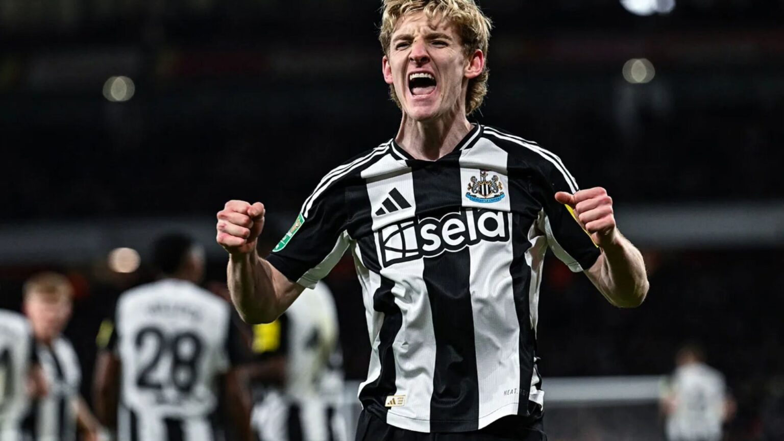 ‘Emirates has fallen’ say stunned fans at what ‘cold as hell’ Gordon did after scoring for Newcastle against Arsenal