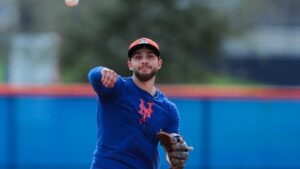 Mets’ Nick Madrigal leaves split-squad game vs. Nationals with dislocated left shoulder