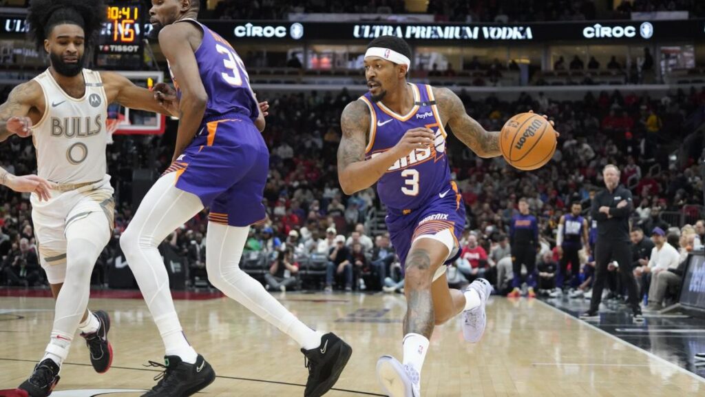 Suns move Bradley Beal back into starting lineup, he scores 25 in win against Bulls