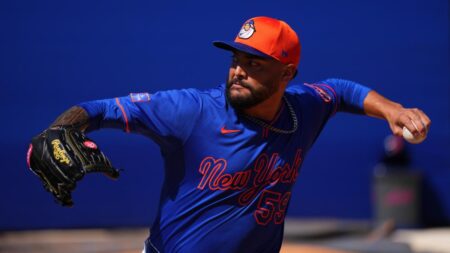 Sean Manaea expected to miss start of Mets season with oblique strain