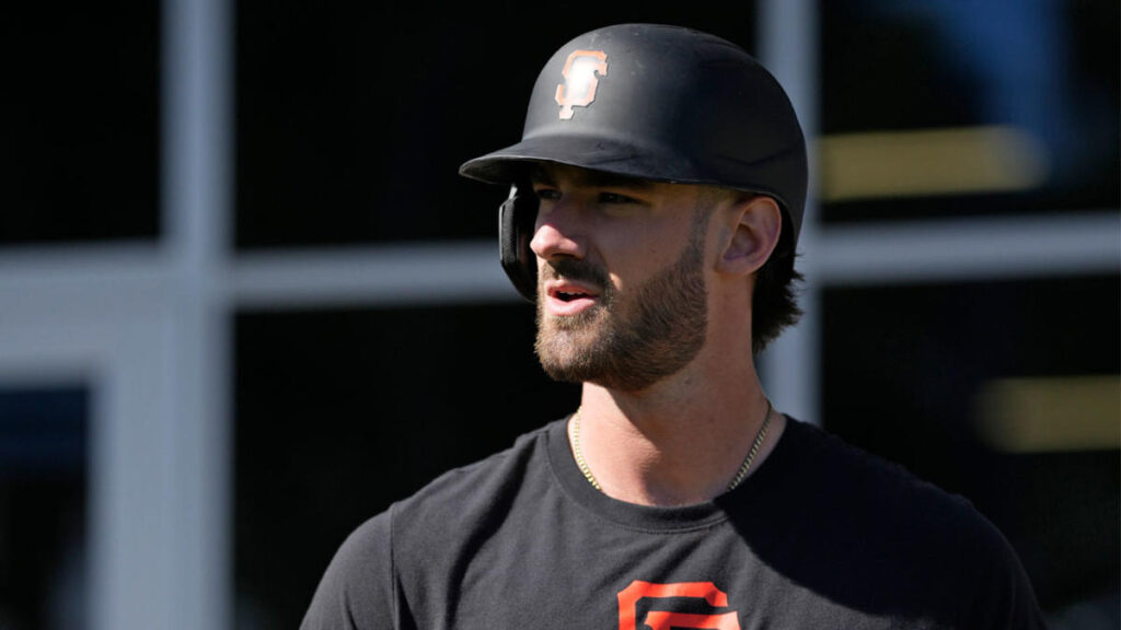 Eldridge makes loud statement in first Giants spring training game