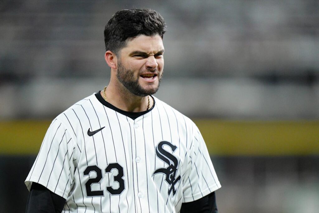 White Sox lose leading HR hitter Andrew Benintendi for 4-6 weeks with broken right hand