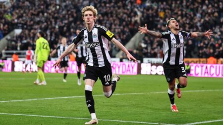 Newcastle vs Arsenal LIVE SCORE: Anthony Gordon scores second from Raya error after Jacob Murphy opened scoring