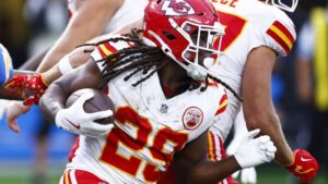 Chiefs could lose Kareem Hunt to AFC rival tabbed as potential suitor