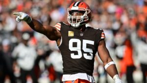 Giants ‘extremely unlikely’ trade candidate for Browns All-Pro superstar