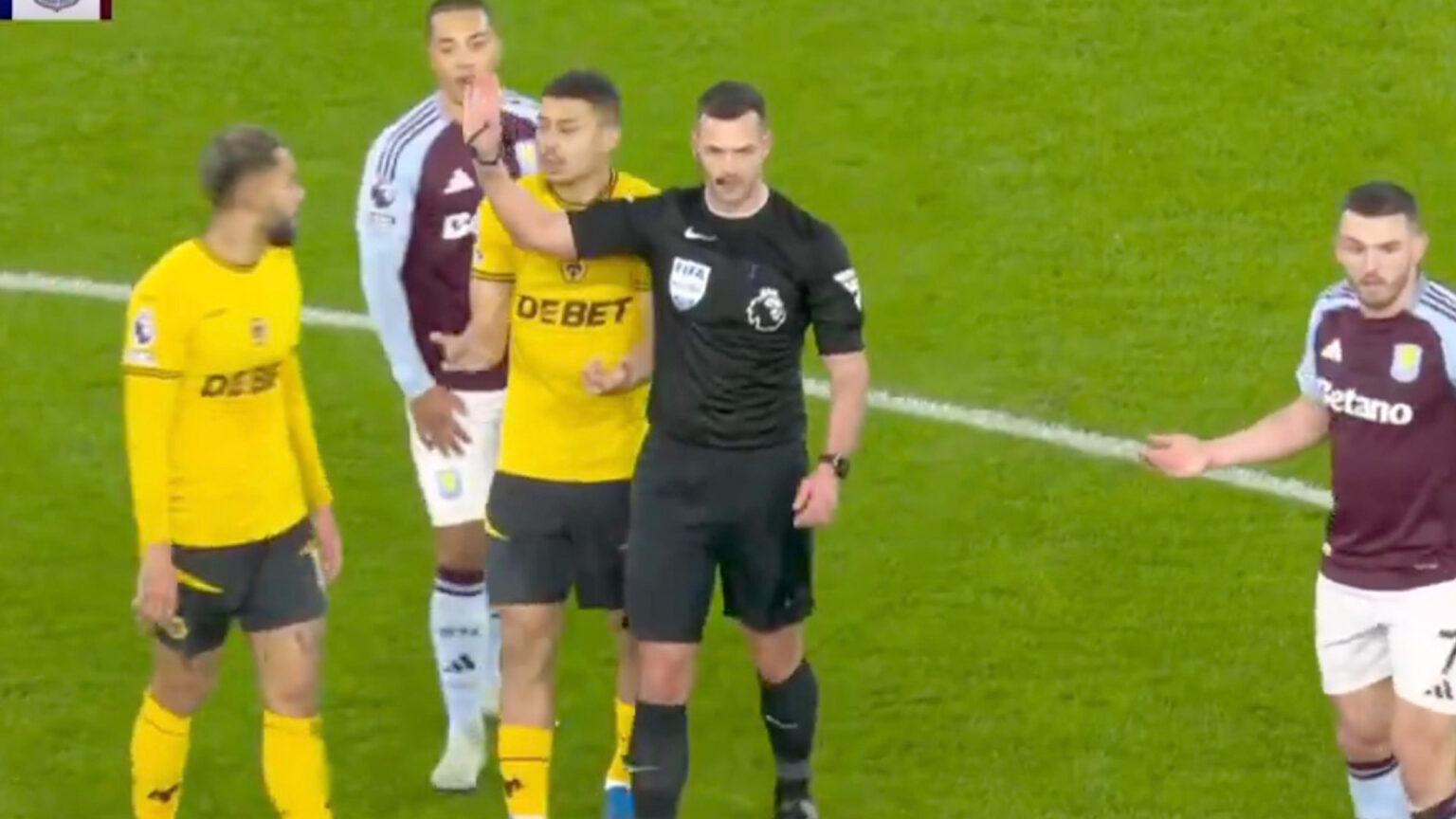 VAR orders referee to count number of players on pitch in most bizarre Premier League intervention yet