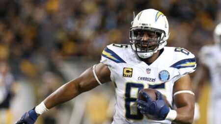 Antonio Gates drops heartbreaking truth in emotional moment after Hall of Fame surprise from Chargers great LaDainian Tomlinson