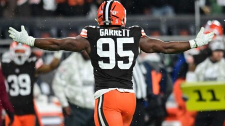 Chiefs blockbuster 3 pick, 1 player trade proposal would bring Myles Garrett to KC