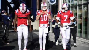 Insider spells out ideal Patriots strategy for trading potential breakout star QB