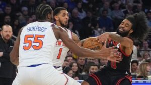 Knicks kick off second half with 113-111 win over Bulls in OT