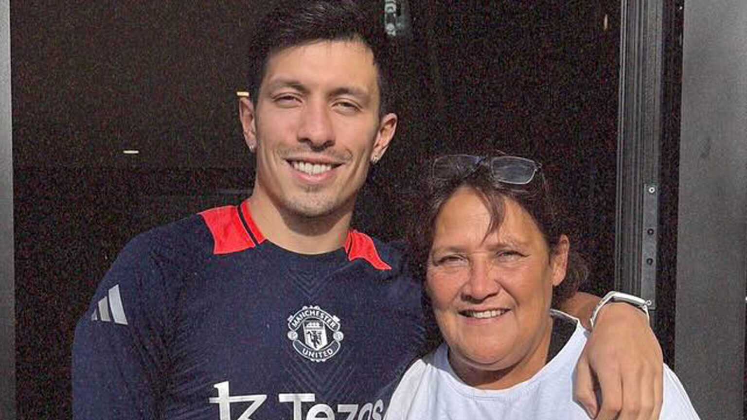 Adorable moment Lisandro Martinez’s mum helps Man Utd star with rehab after devastating injury KO’d season