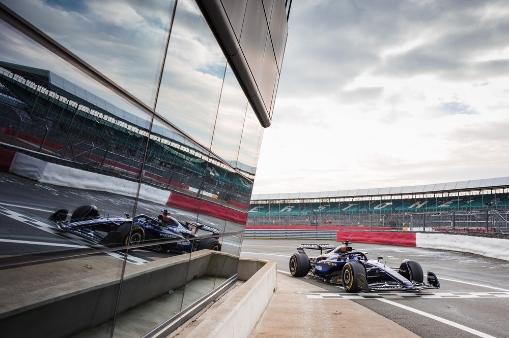 Alex Albon, Williams  FW47