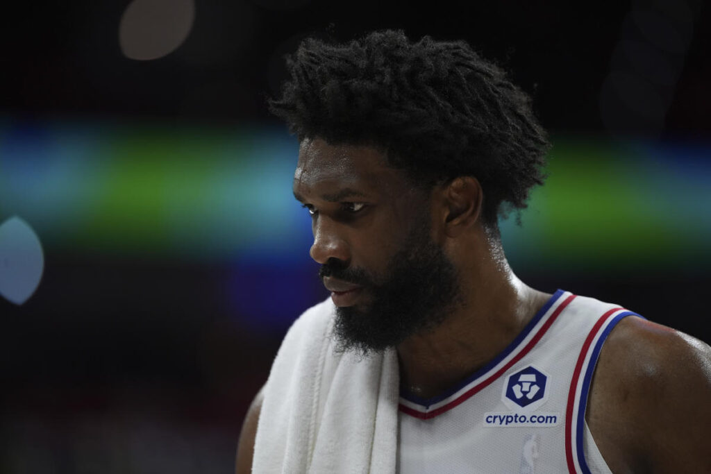 Joel Embiid sits out 4th quarter as Sixers lose to Nets after failing to grab rebound