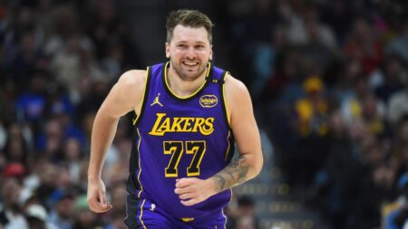 How to watch Dallas Mavericks vs Los Angeles Lakers: Tip-off time, TV/stream info; Doncic first game vs Mavs