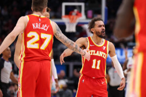 Trae Young sinks wild game-winner to lift Hawks past Pistons