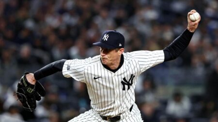 New York Yankees re-sign Tim Hill to 1-year contract