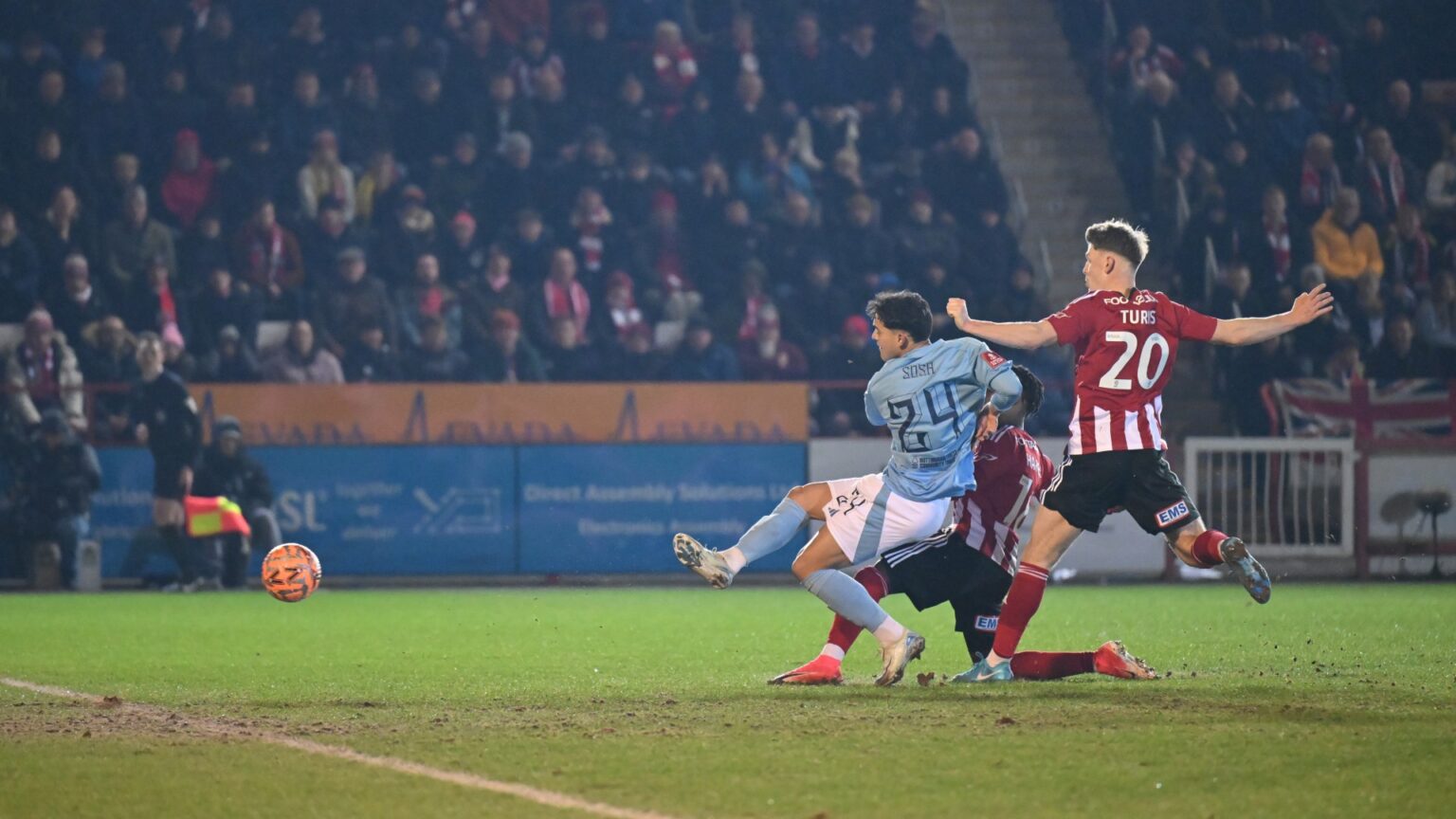 Exeter City vs Nottingham Forest LIVE SCORE: Sosa and Awoniyi strike as visitors fight from goal down to lead – latest