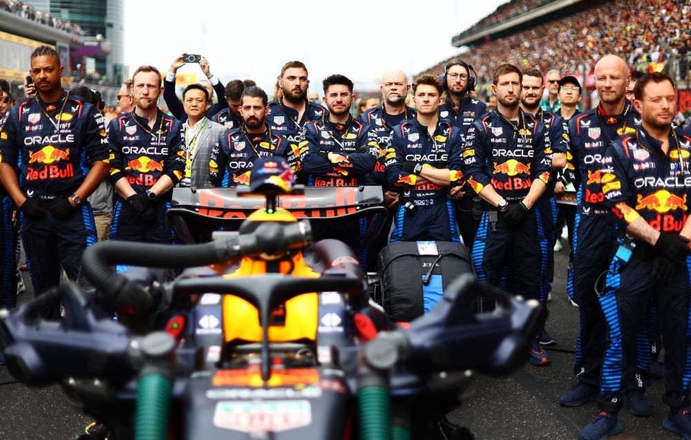 Red Bull Racing mechanics with on the left Calum Nicholas, Senior Power Unit Assembly Technician