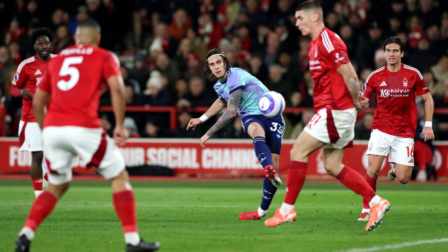 Nottingham Forest vs Arsenal LIVE RESULT: Gunners drop more points to leave slim title hopes in tatters after drab draw