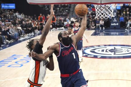 James Harden scores 50 points in Clippers’ victory over Pistons