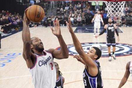 Kawhi Leonard’s spectacular buzzer-beater lifts Clippers to OT win over Kings