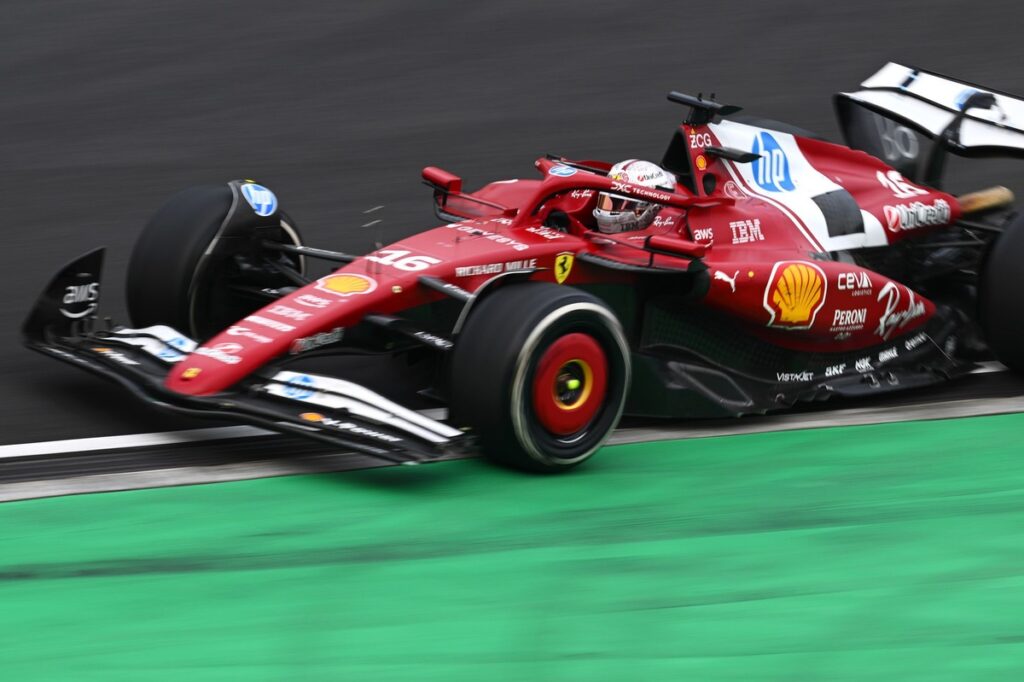 Why Leclerc opted to continue throughout Chinese GP with broken wing