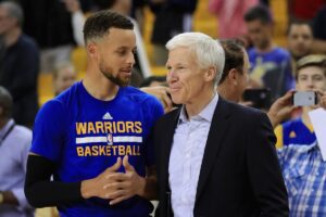 Warriors guard Stephen Curry reportedly accepts assistant GM role with alma mater Davidson College