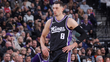 Lavine’s poised demeanor guided Kings’ emotional win over Spurs