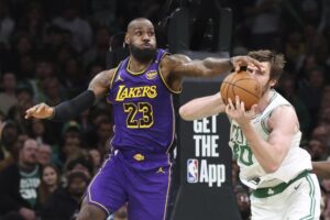 LeBron James injured in crunch time as Celtics end Lakers’ 8-game winning streak