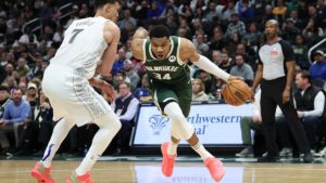 Giannis Antetokounmpo joins 20,000 points club while scoring 32 in Bucks win vs. Mavericks