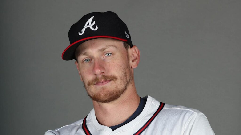 Braves catcher Sean Murphy has a cracked rib and is expected to miss 4-6 weeks