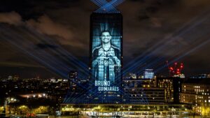 Iconic London landmark lit up by Newcastle stars in incredible projection show ahead of Carabao Cup final