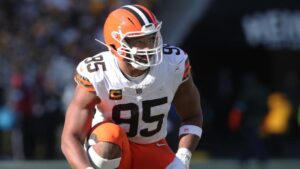 Why did Myles Garrett stay with the Browns? How Cleveland’s hard no-trade stance led to massive extension