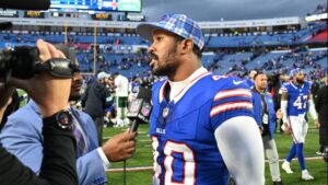 Von Miller predicted to chase Super Bowl by signing with Bills AFC rival