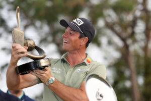 Viktor Hovland finds form to win Valspar Championship