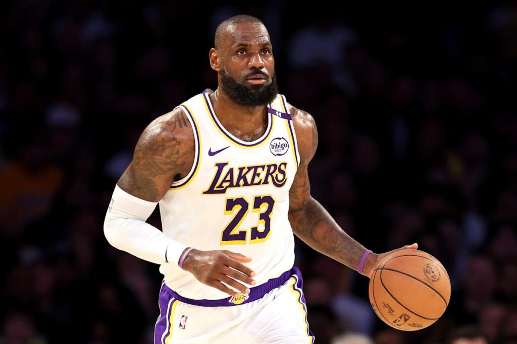 LeBron James 1 point away from 50,000 career points, becoming 1st NBA player to reach milestone