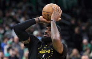 LeBron James nearing return to Lakers, will be a game-time decision vs. Bulls on Saturday: Report