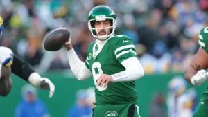 Aaron Rodgers predicted to land with AFC team that passed on Shedeur Sanders