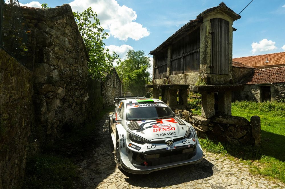 Evans endured his own struggles on his way to a lowly sixth